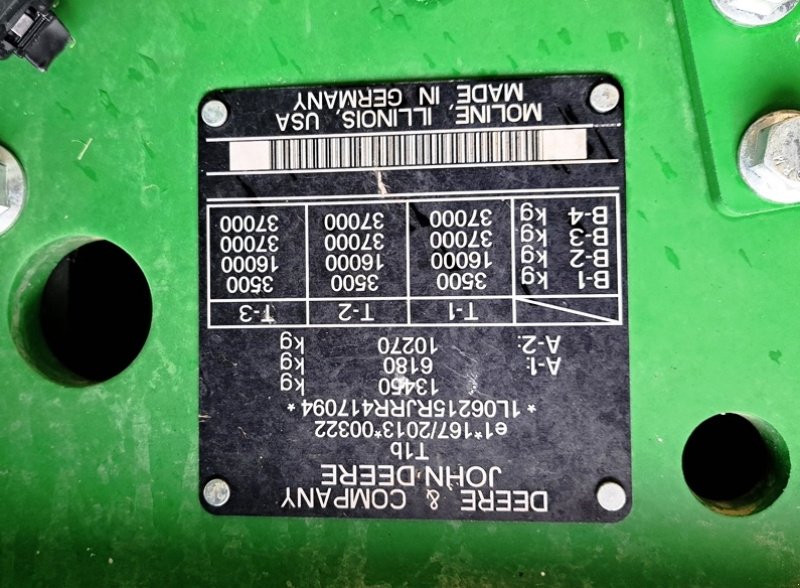Traktor типа John Deere 6R 215, Gebrauchtmaschine в SAINT-GERMAIN DU PUY (Фотография 11)