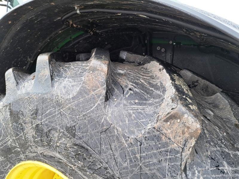 Traktor типа John Deere 6R 215, Gebrauchtmaschine в SAINT-GERMAIN DU PUY (Фотография 8)