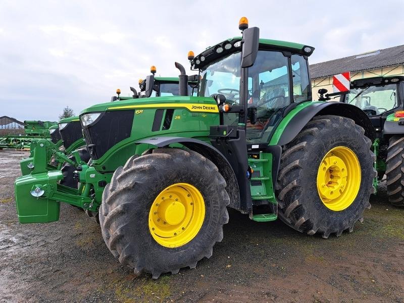 Traktor des Typs John Deere 6R 215, Gebrauchtmaschine in SAINT-GERMAIN DU PUY (Bild 2)