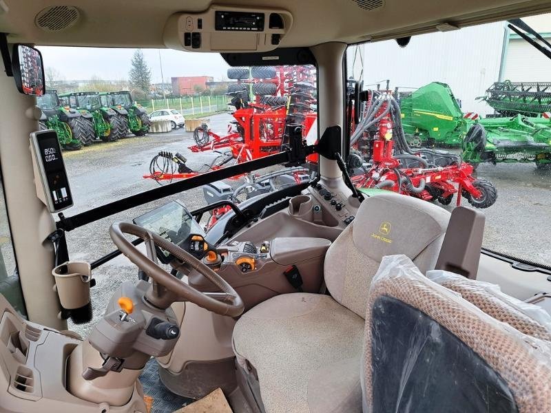 Traktor типа John Deere 6R 215, Gebrauchtmaschine в SAINT-GERMAIN DU PUY (Фотография 9)