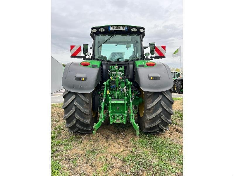 Traktor от тип John Deere 6R 215, Gebrauchtmaschine в SAINT-GERMAIN DU PUY (Снимка 5)