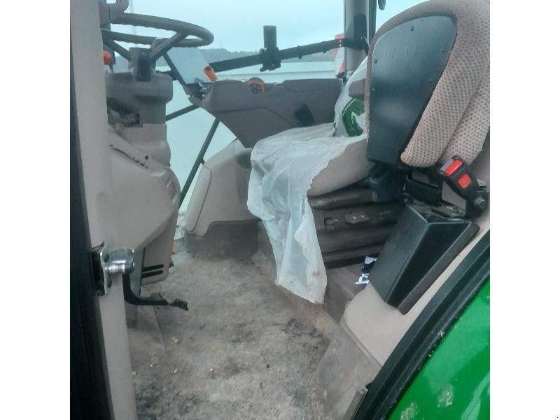 Traktor del tipo John Deere 6R 215, Gebrauchtmaschine In SAINT-GERMAIN DU PUY (Immagine 11)