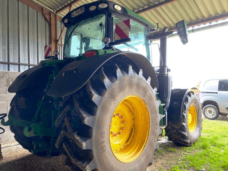 Traktor a típus John Deere 6R 215, Gebrauchtmaschine ekkor: SAINT-GERMAIN DU PUY (Kép 3)