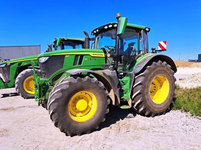 Traktor типа John Deere 6R 215, Gebrauchtmaschine в SAINT-GERMAIN DU PUY (Фотография 1)
