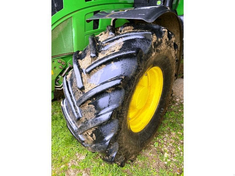 Traktor a típus John Deere 6R 215, Gebrauchtmaschine ekkor: SAINT-GERMAIN DU PUY (Kép 8)