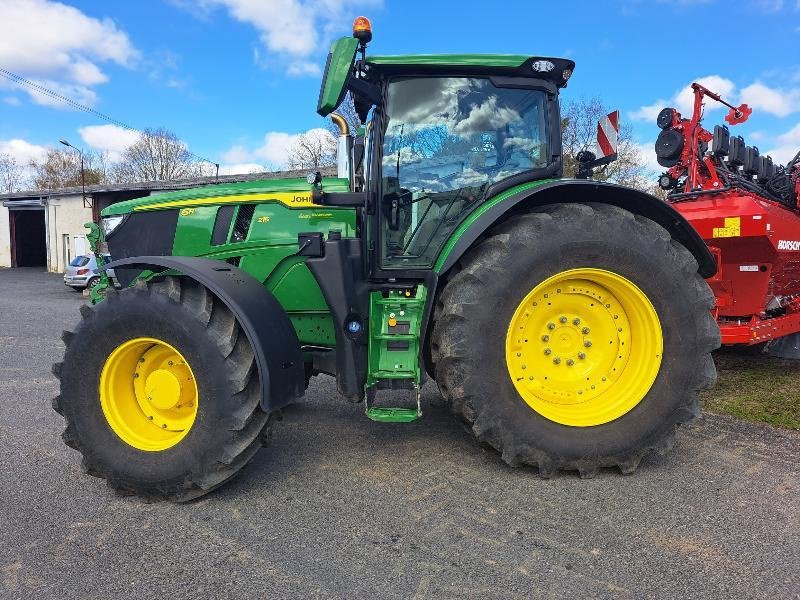 Traktor des Typs John Deere 6R 215, Gebrauchtmaschine in SAINT GENEST D'AMBIERE (Bild 3)