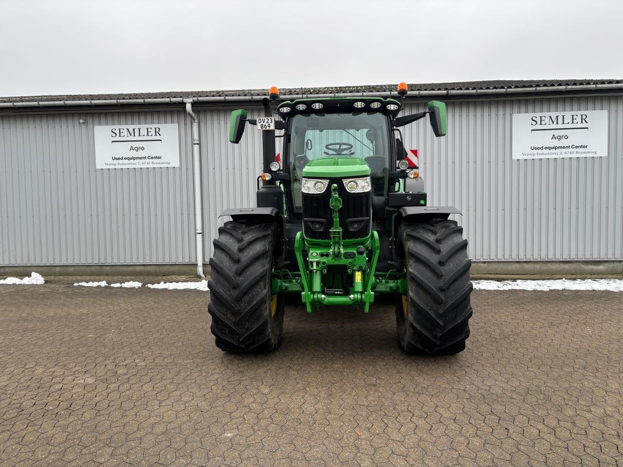 Traktor des Typs John Deere 6R 215, Gebrauchtmaschine in Bramming (Bild 3)