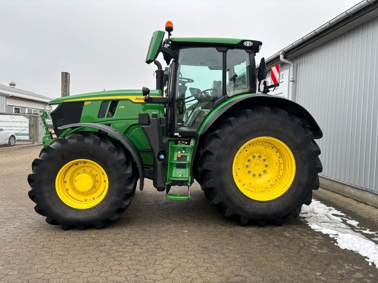 Traktor des Typs John Deere 6R 215, Gebrauchtmaschine in Bramming (Bild 5)