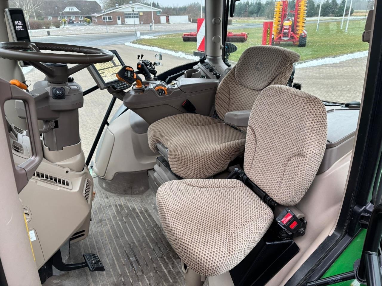 Traktor des Typs John Deere 6R 215, Gebrauchtmaschine in Bramming (Bild 29)