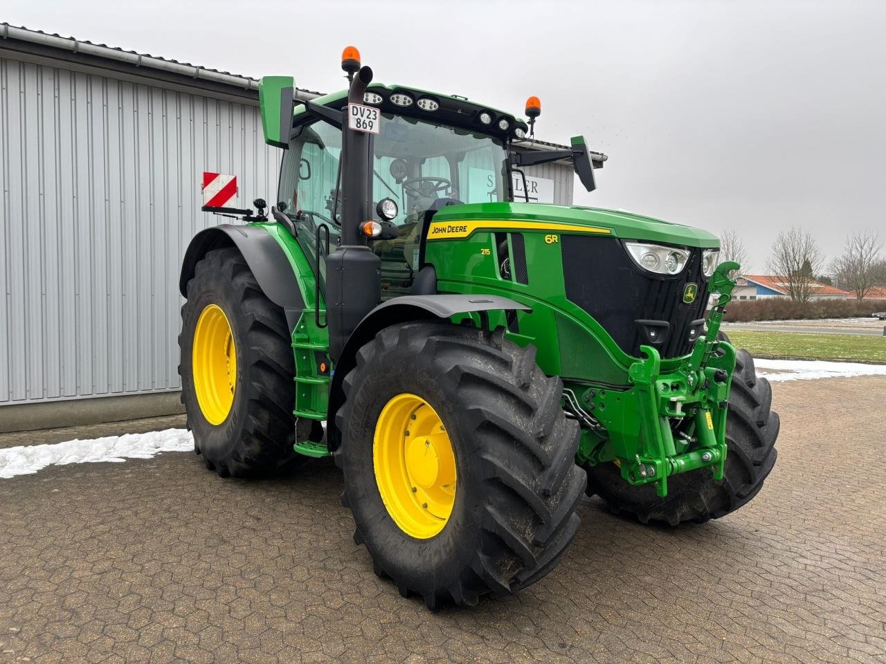 Traktor des Typs John Deere 6R 215, Gebrauchtmaschine in Bramming (Bild 9)