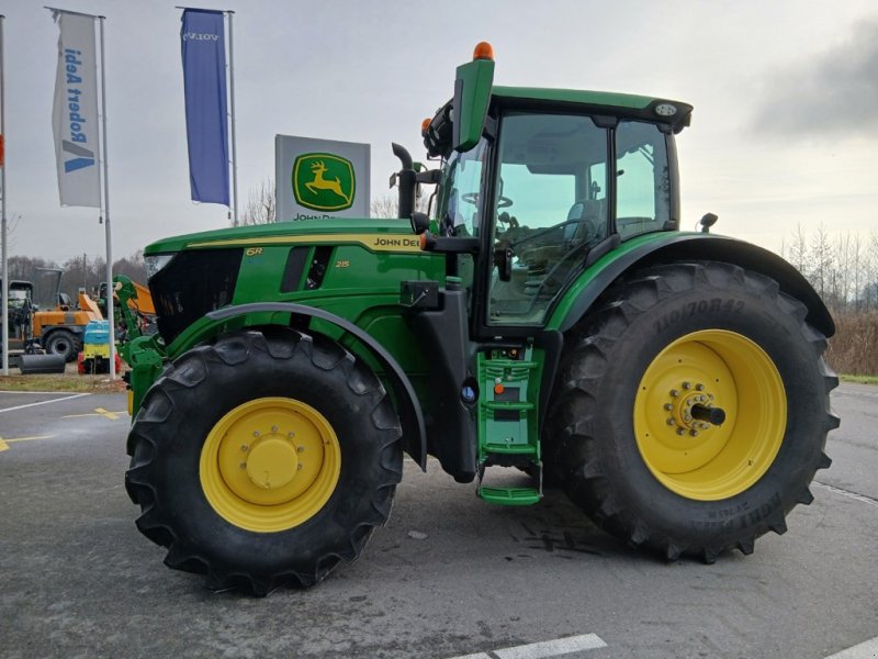 Traktor del tipo John Deere 6R 215, Gebrauchtmaschine In Lengnau (Immagine 1)