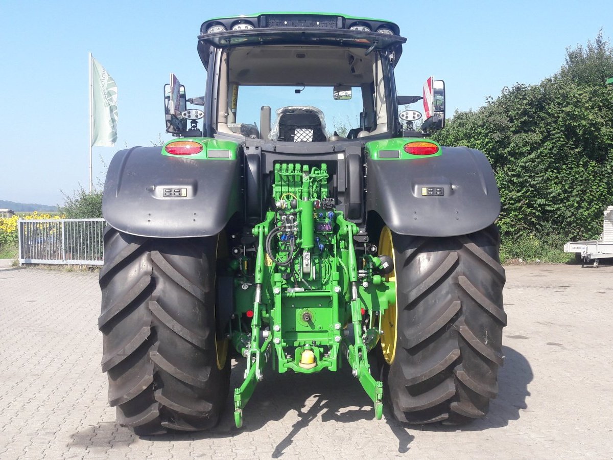 Traktor of the type John Deere 6R 215, Gebrauchtmaschine in Aislingen (Picture 7)