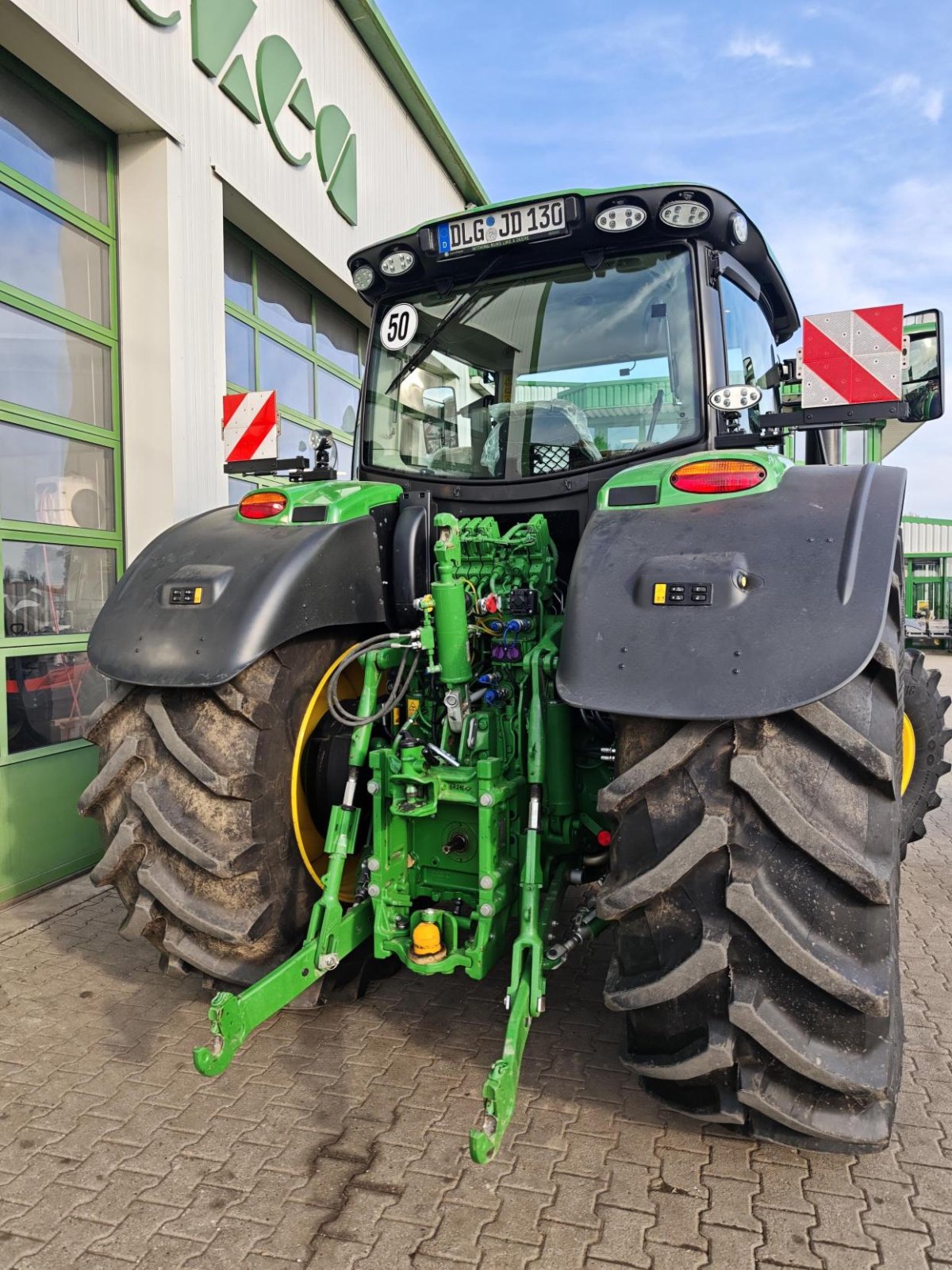 Traktor of the type John Deere 6R 215, Gebrauchtmaschine in Aislingen (Picture 8)