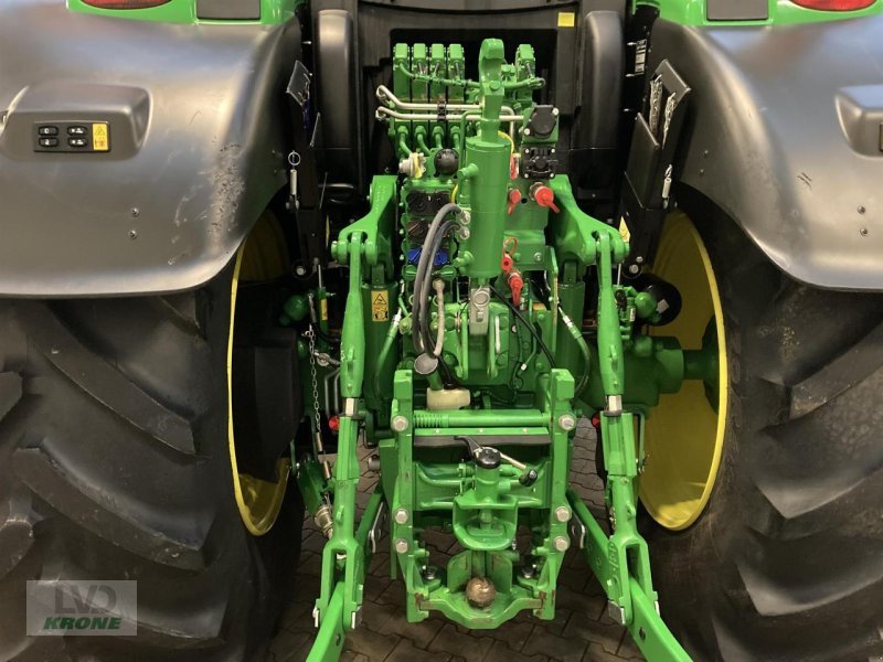 Traktor van het type John Deere 6R 215, Gebrauchtmaschine in Spelle (Foto 8)