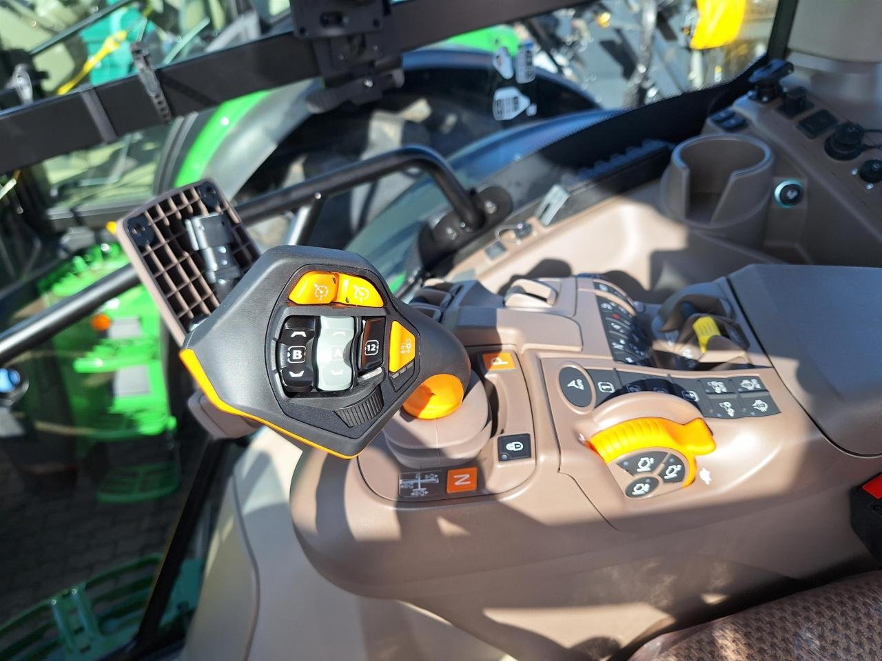 Traktor tipa John Deere 6R 215, Neumaschine u Niederkirchen (Slika 6)