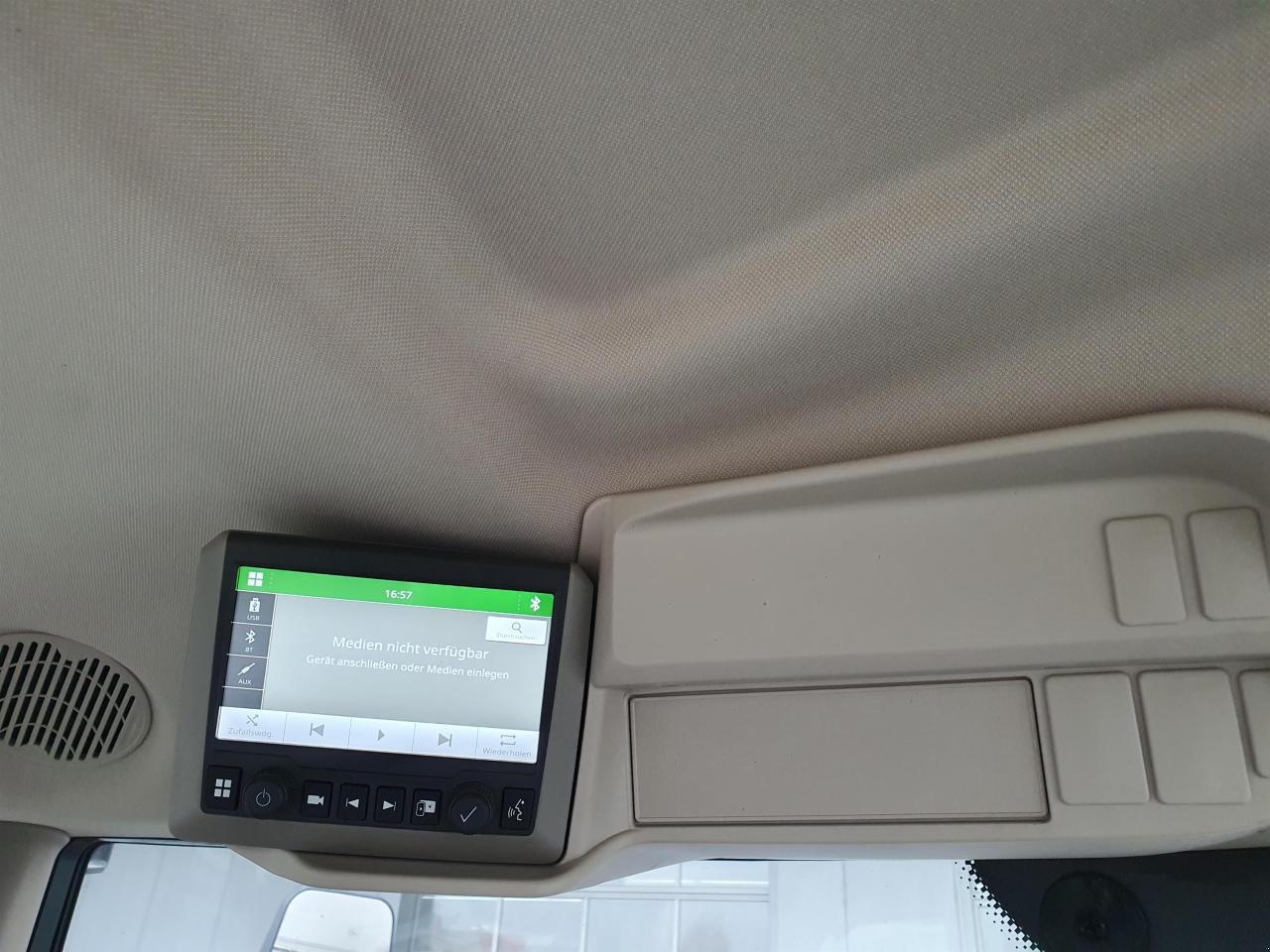 Traktor типа John Deere 6R 215, Gebrauchtmaschine в Worms (Фотография 10)