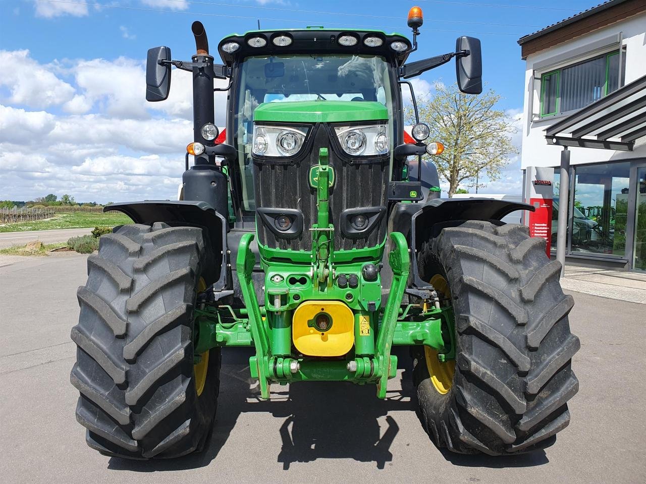 Traktor van het type John Deere 6R 215, Gebrauchtmaschine in Niederkirchen (Foto 3)