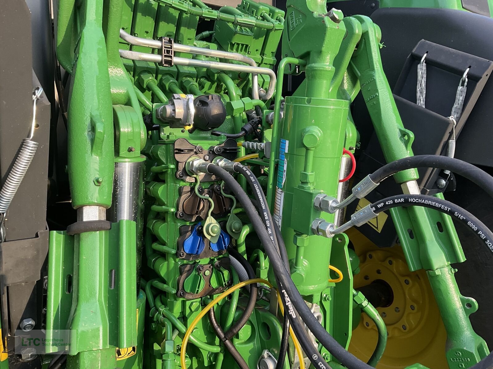 Traktor typu John Deere 6R 215, Vorführmaschine v Redlham (Obrázek 23)