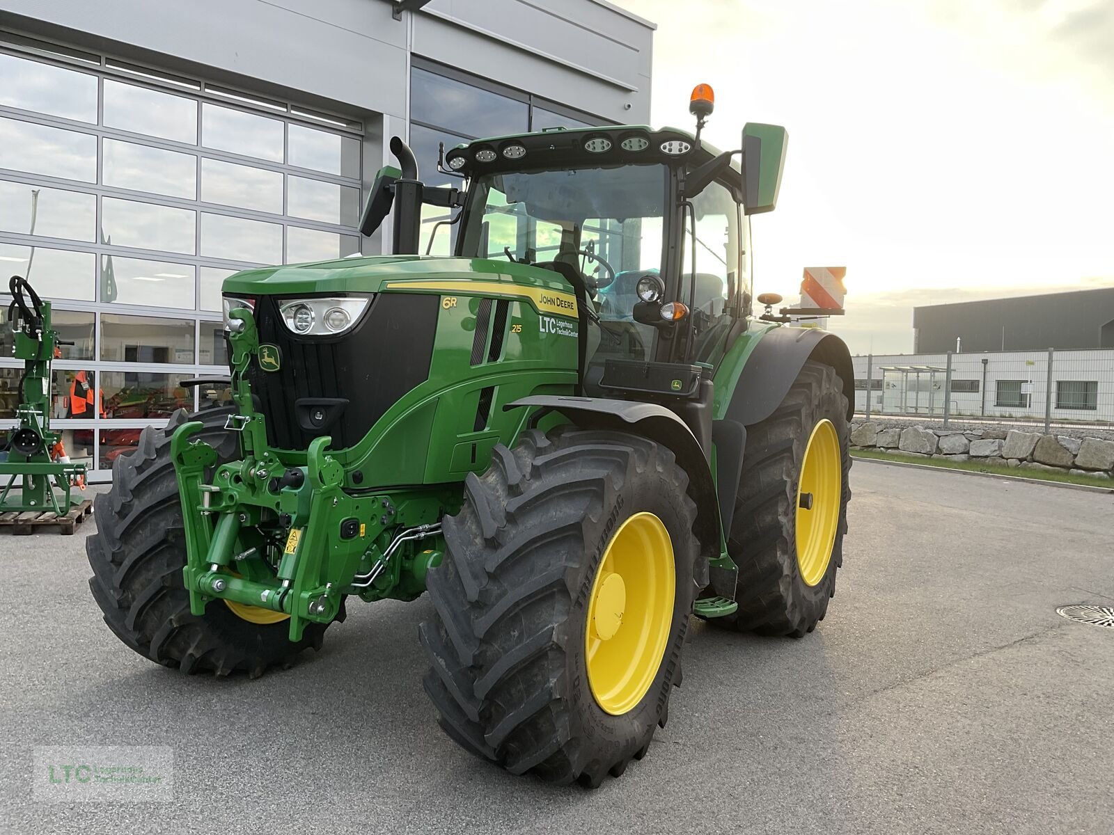 Traktor typu John Deere 6R 215, Vorführmaschine v Redlham (Obrázek 1)