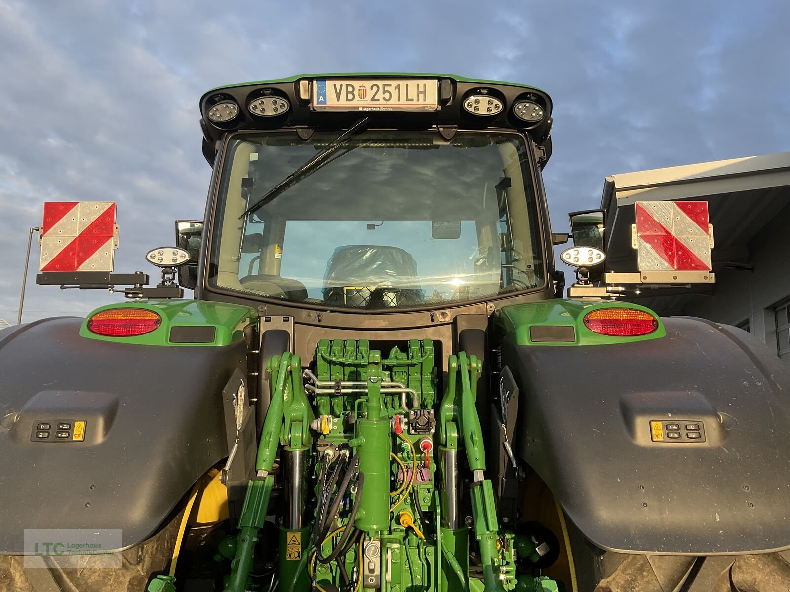 Traktor typu John Deere 6R 215, Vorführmaschine v Redlham (Obrázek 28)