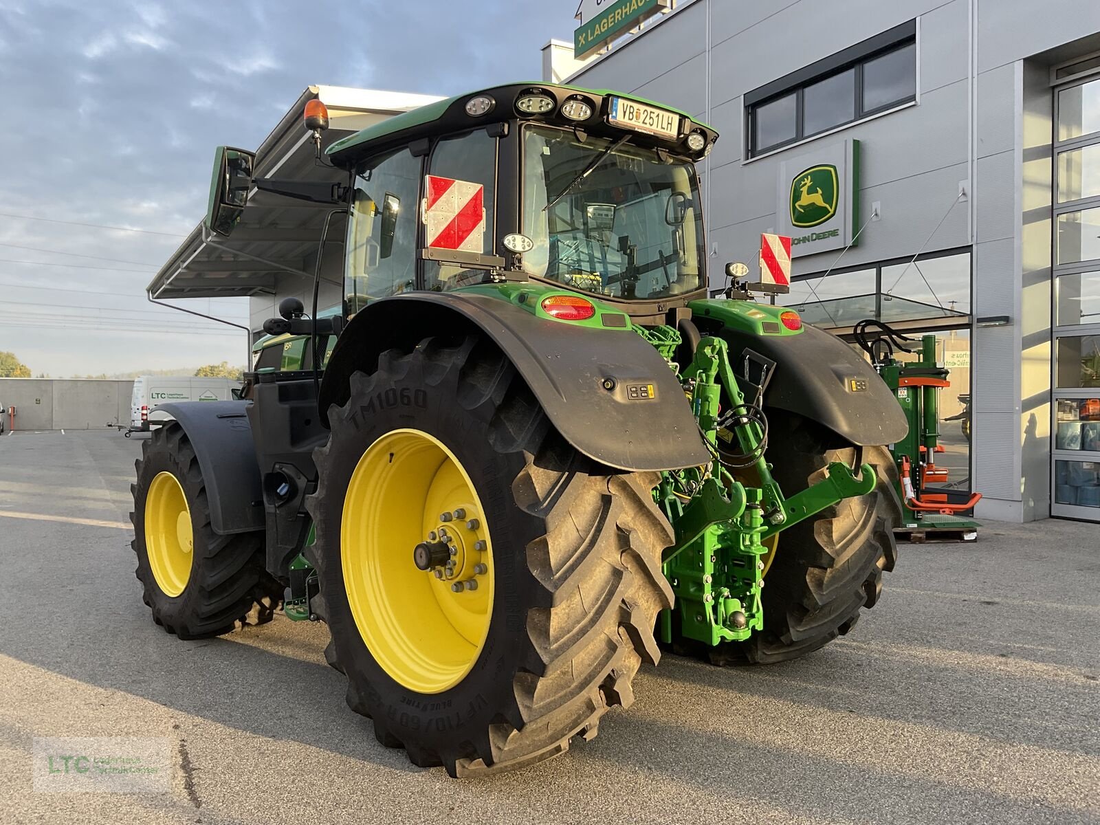 Traktor typu John Deere 6R 215, Vorführmaschine v Redlham (Obrázek 4)