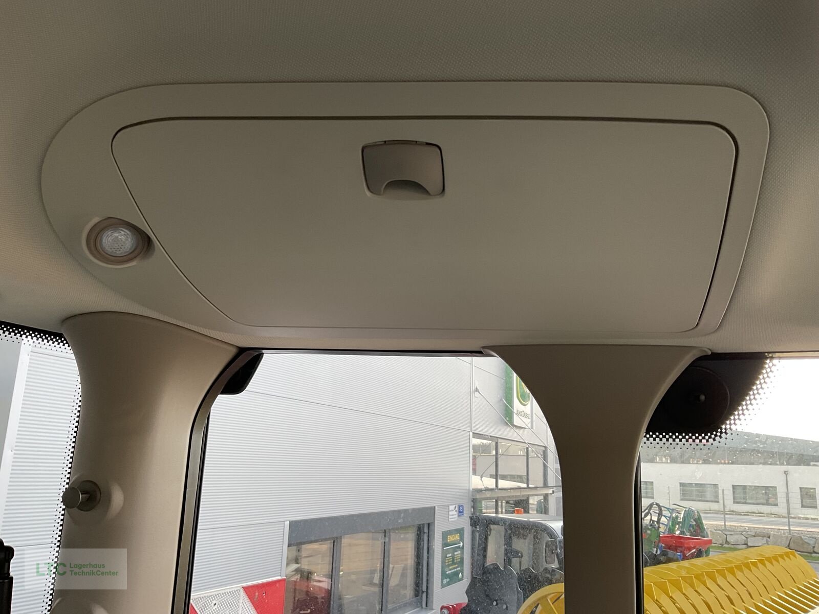 Traktor typu John Deere 6R 215, Vorführmaschine v Redlham (Obrázek 25)