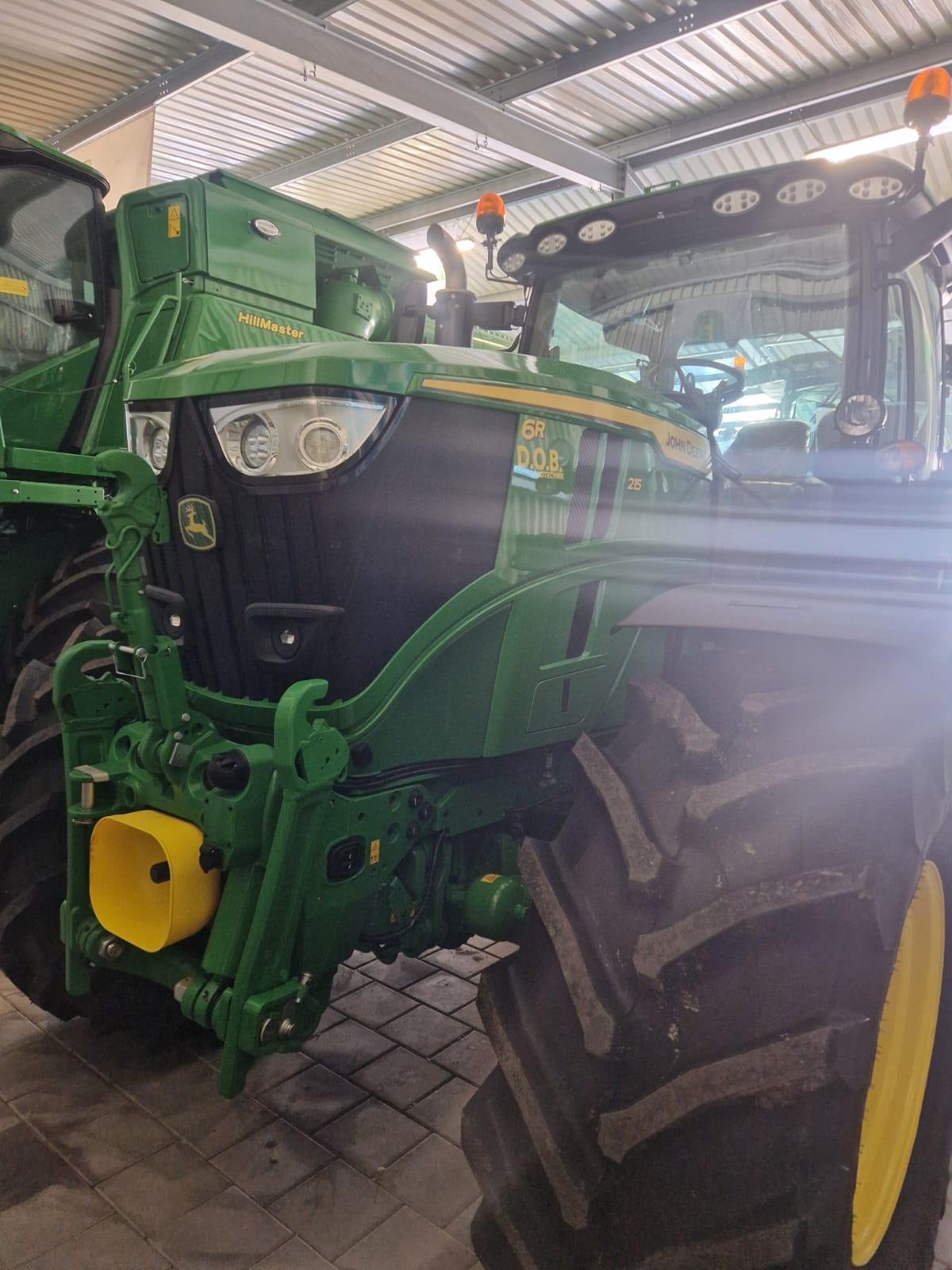 Traktor от тип John Deere 6R 215, Neumaschine в Deining (Снимка 6)