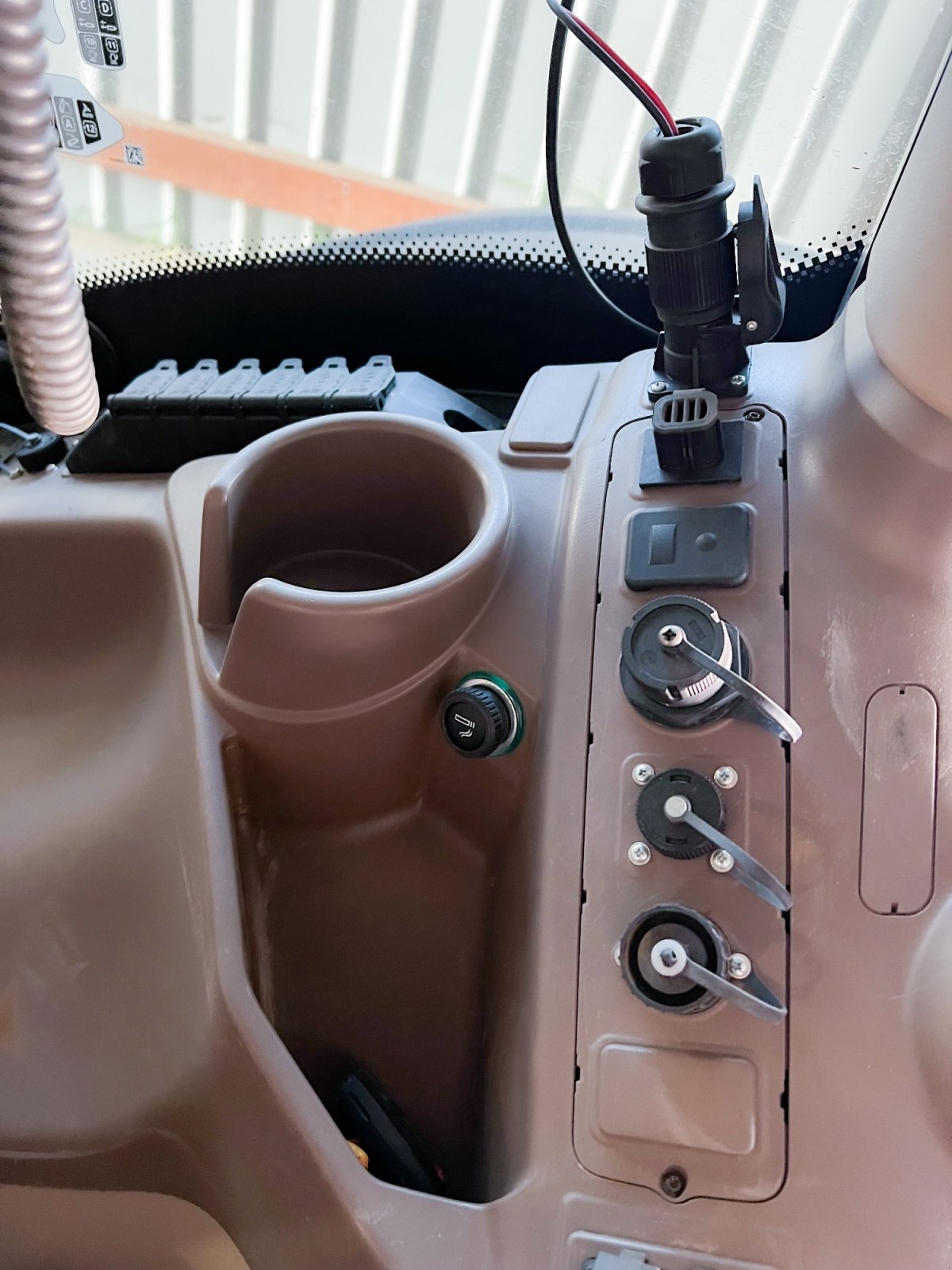 Traktor типа John Deere 6R 215, Gebrauchtmaschine в Schallfeld (Фотография 13)