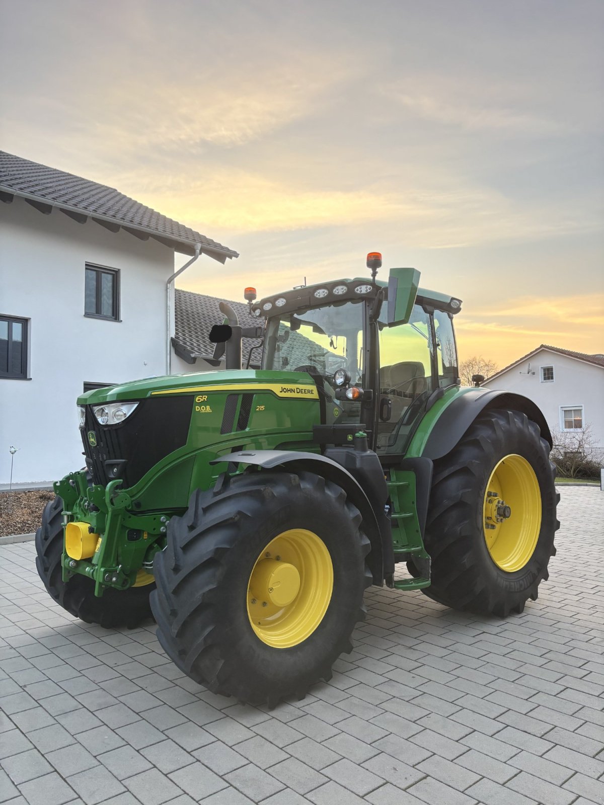Traktor van het type John Deere 6R 215, Gebrauchtmaschine in Künzing (Foto 1)