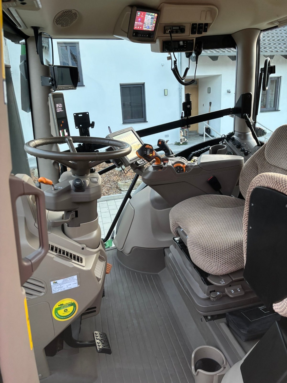 Traktor van het type John Deere 6R 215, Gebrauchtmaschine in Künzing (Foto 17)