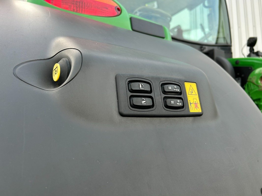 Traktor des Typs John Deere 6R 230, Gebrauchtmaschine in Sittensen (Bild 15)