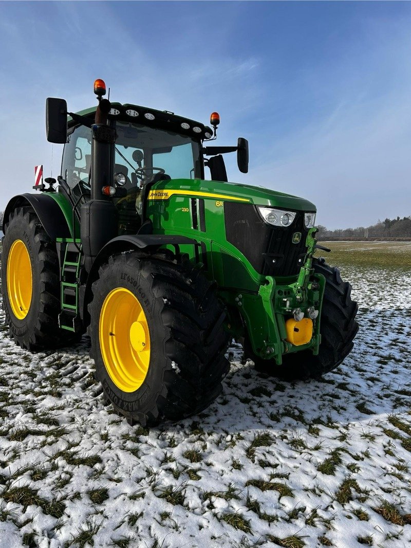Traktor типа John Deere 6R 230, Gebrauchtmaschine в Bad Oldesloe (Фотография 1)