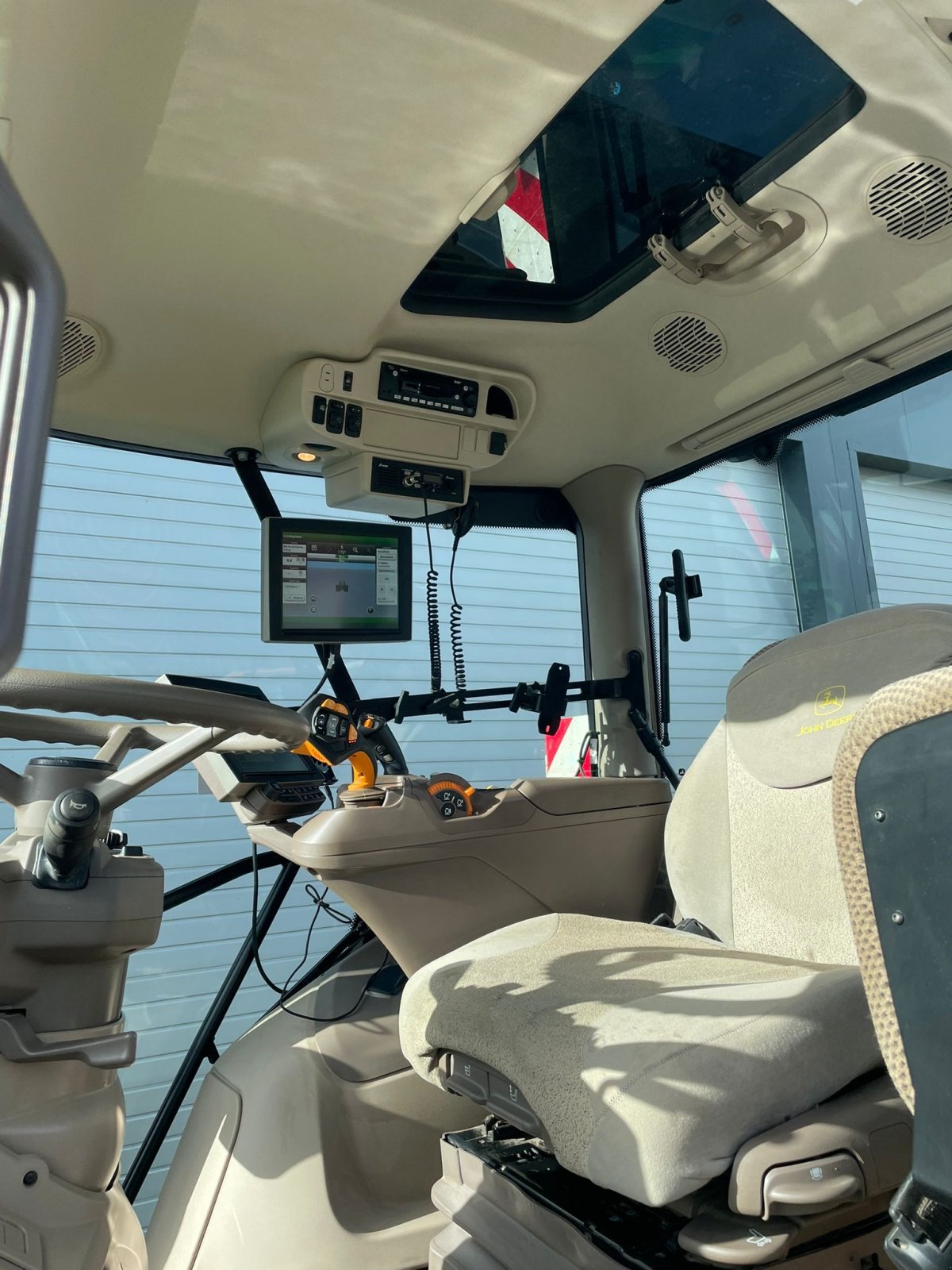 Traktor типа John Deere 6R 230, Gebrauchtmaschine в Bad Bocklet (Фотография 15)