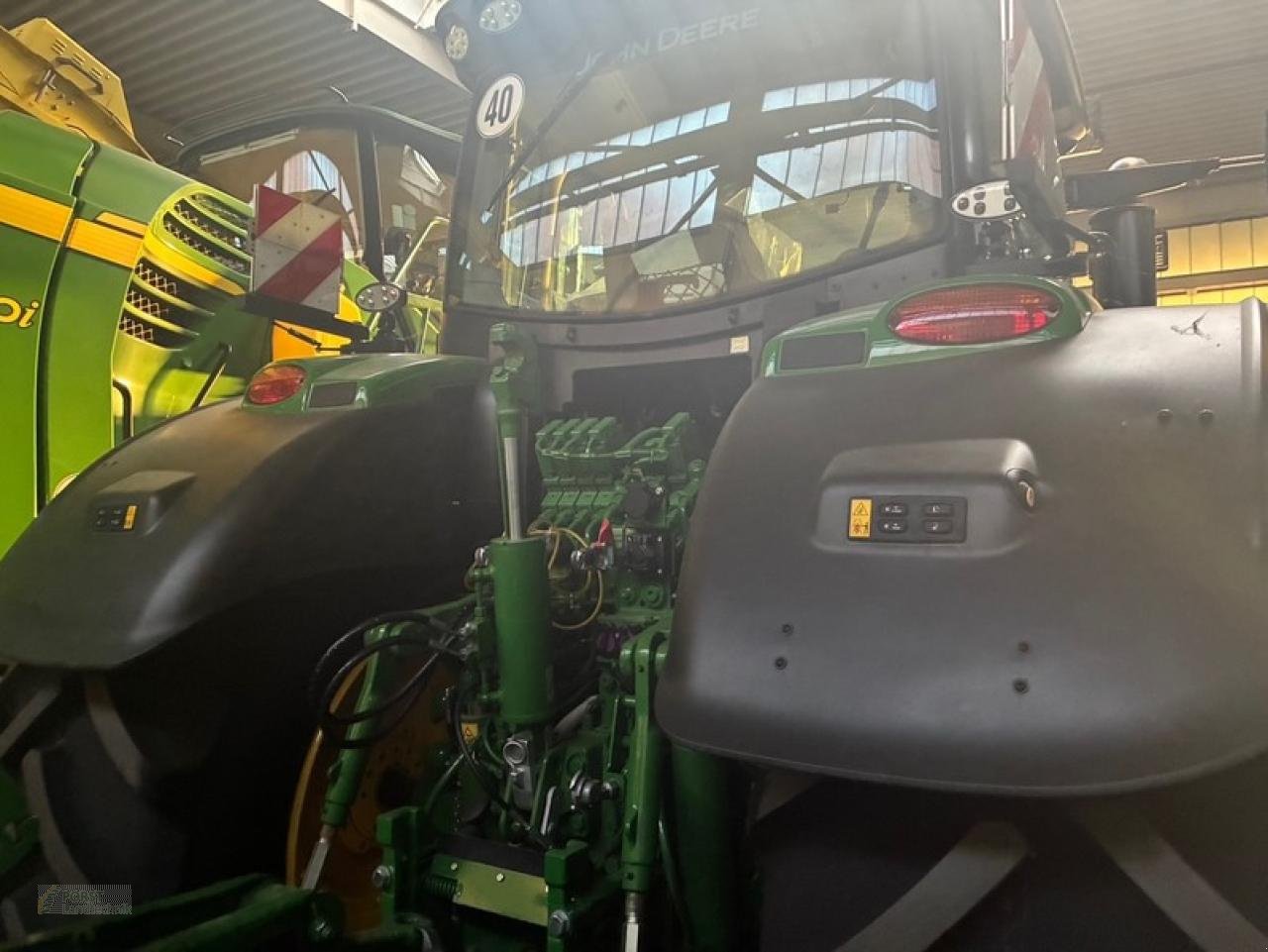 Traktor des Typs John Deere 6R 250 AP40 NEU, Neumaschine in Jahnatal (Bild 3)