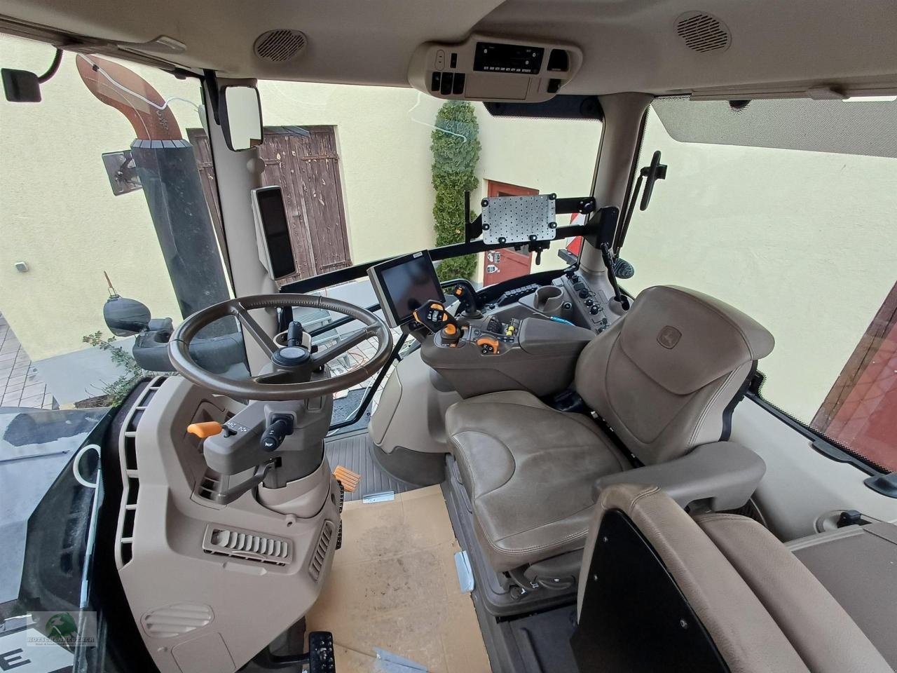 Traktor типа John Deere 6R 250 Black Edition, Gebrauchtmaschine в Hofheim (Фотография 5)