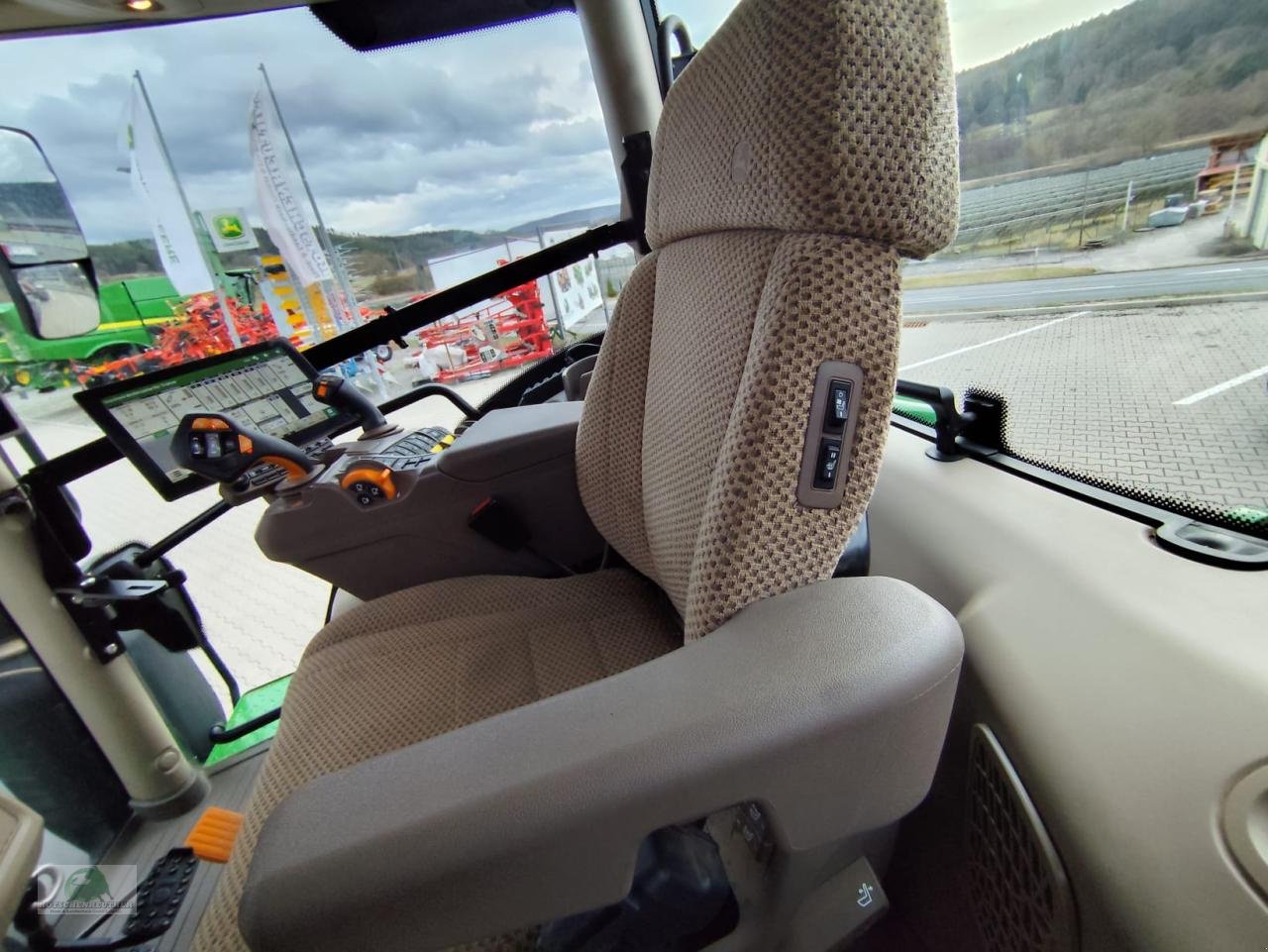 Traktor typu John Deere 6R 250 - Command PRO, Neumaschine w Wasungen (Zdjęcie 15)