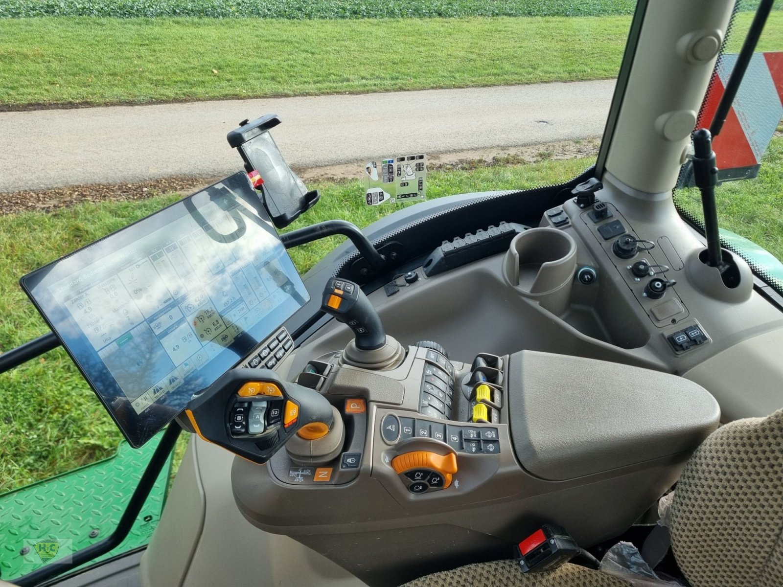 Traktor van het type John Deere 6R 250 Pro Autotrac Frontlader b45, Gebrauchtmaschine in Willanzheim (Foto 13)