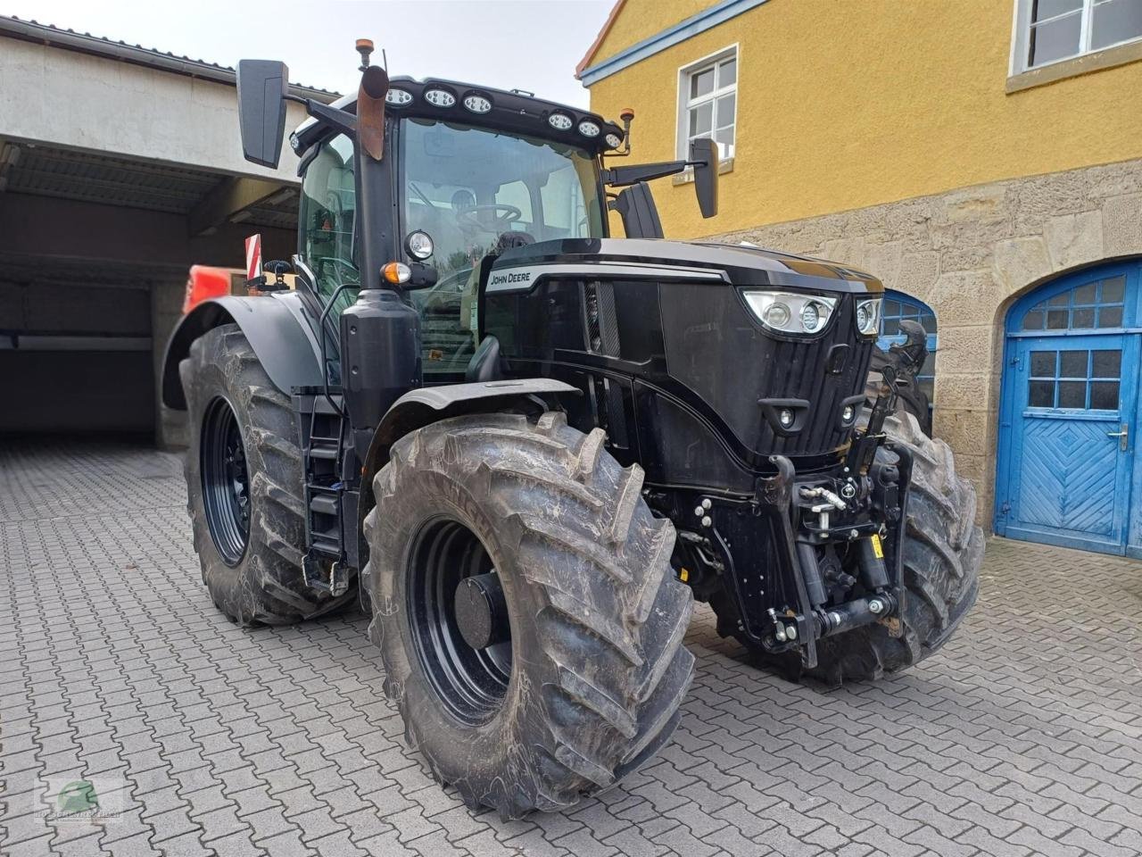 Traktor za tip John Deere 6R 250 Sonderlackierung-schwarz, Gebrauchtmaschine u Hofheim (Slika 2)