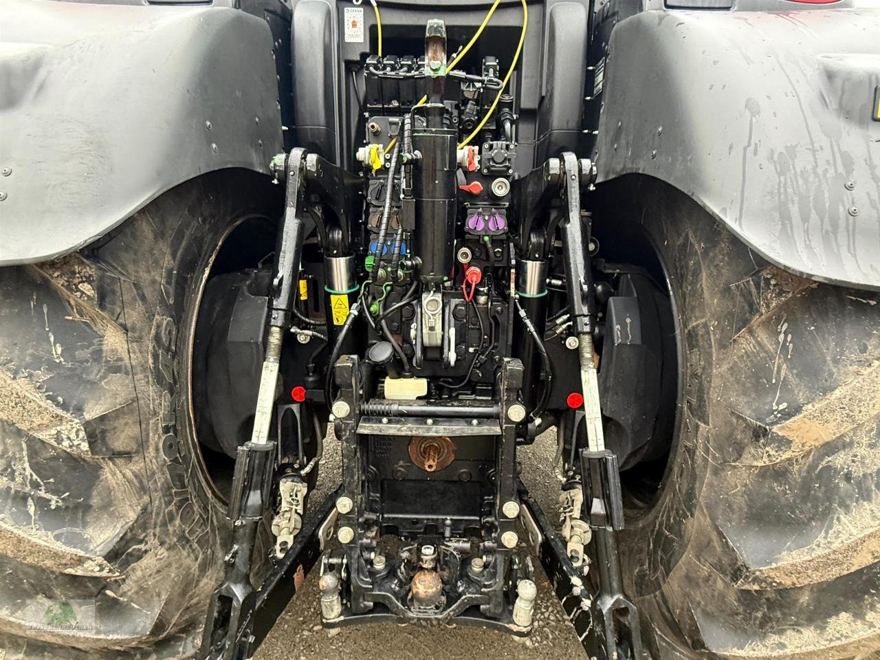 Traktor of the type John Deere 6R 250 Sonderlackierung-schwarz, Gebrauchtmaschine in Hofheim (Picture 9)