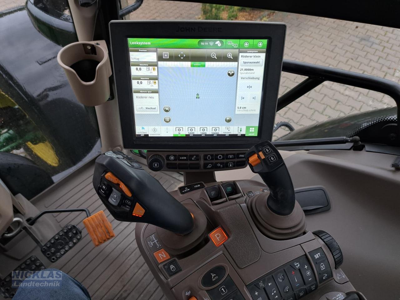 Traktor typu John Deere 6R 250 Ultimate Reifendruckregelanlage, Gebrauchtmaschine v Schirradorf (Obrázek 9)