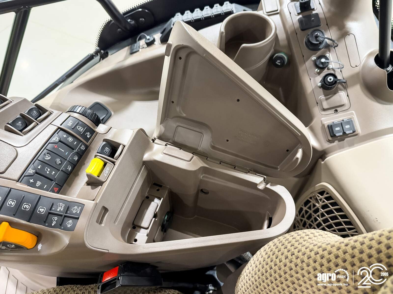 Traktor tipa John Deere 6R 250, Gebrauchtmaschine u Csengele (Slika 16)