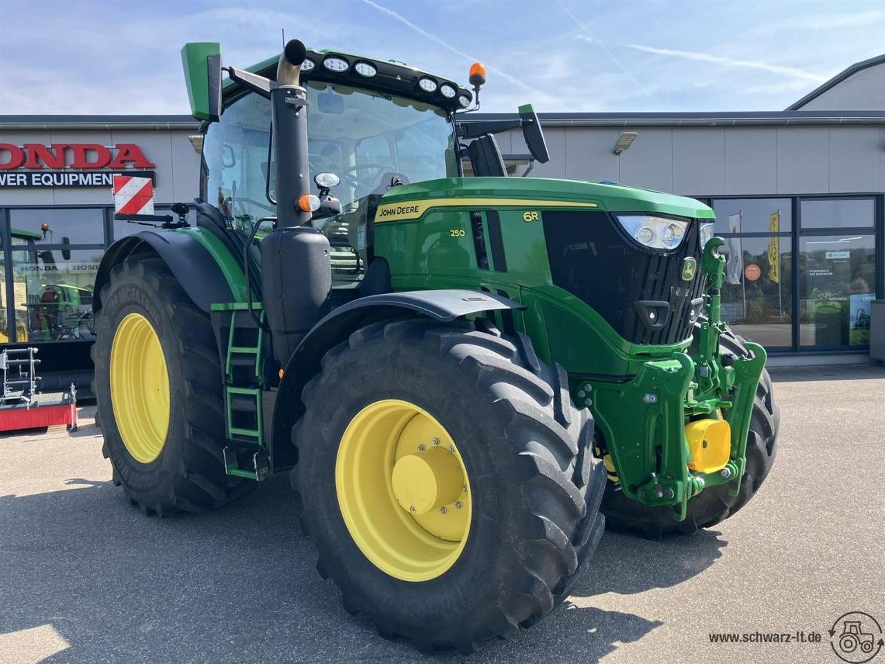 Traktor типа John Deere 6R 250, Gebrauchtmaschine в Aspach (Фотография 2)