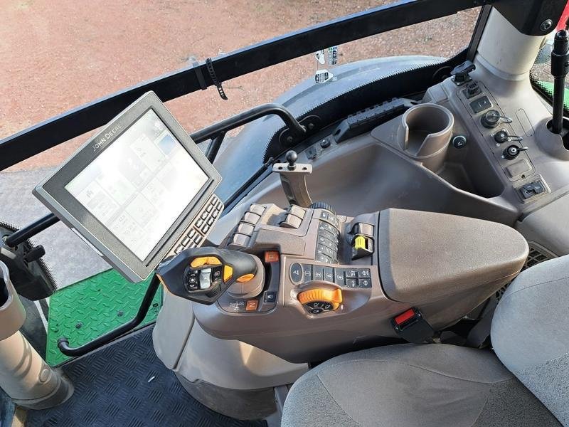 Traktor of the type John Deere 6R 250, Gebrauchtmaschine in SAINT-GERMAIN DU PUY (Picture 10)