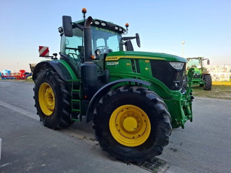 Traktor vrste John Deere 6R 250, Gebrauchtmaschine v PITHIVIERS Cedex (Slika 2)