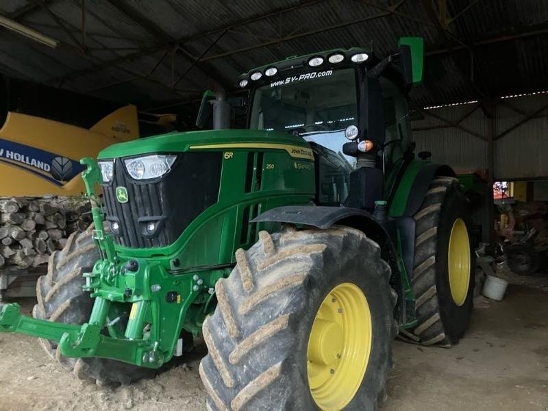 Traktor του τύπου John Deere 6R 250, Gebrauchtmaschine σε BRAY en Val (Φωτογραφία 1)