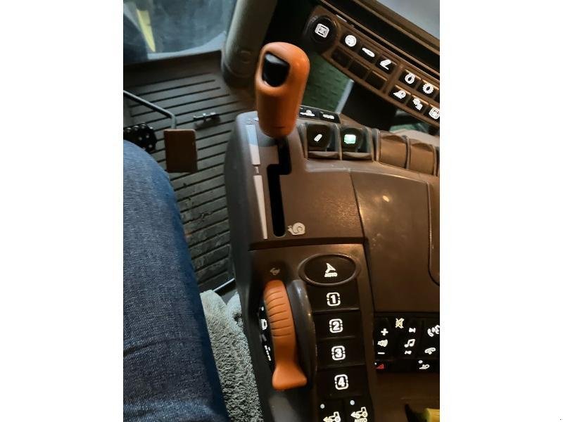 Traktor του τύπου John Deere 6R 250, Gebrauchtmaschine σε BRAY en Val (Φωτογραφία 9)