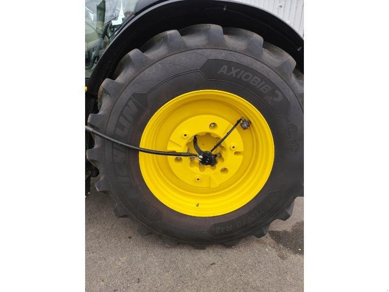 Traktor типа John Deere 6R 250, Gebrauchtmaschine в SAINT GENEST D'AMBIERE (Фотография 11)