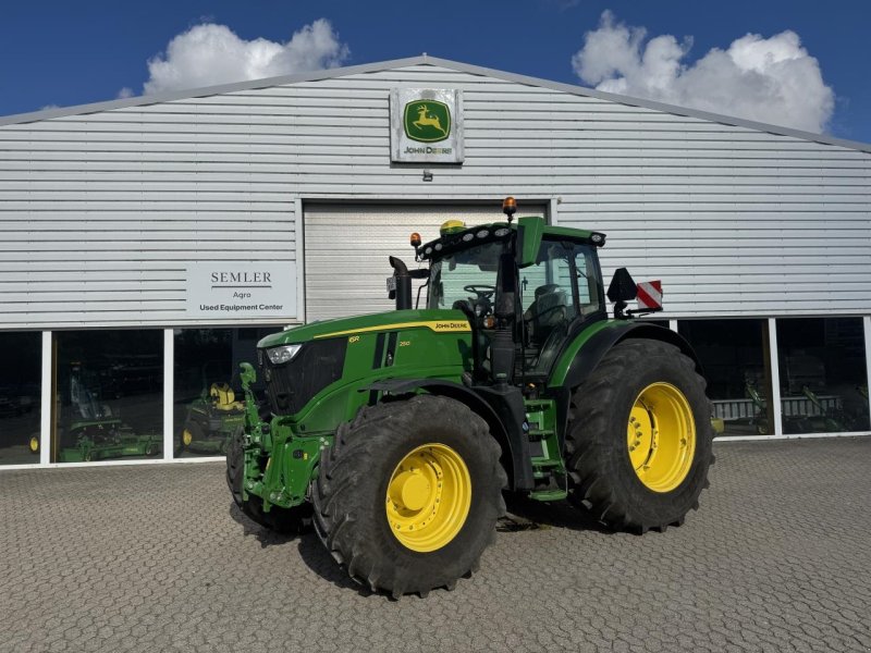 Traktor des Typs John Deere 6R 250, Gebrauchtmaschine in Bramming (Bild 1)