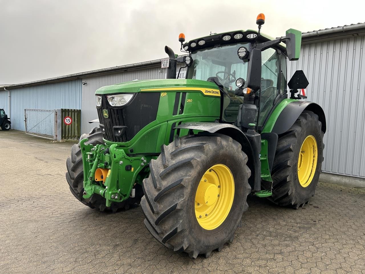 Traktor typu John Deere 6R 250, Gebrauchtmaschine v Bramming (Obrázek 9)