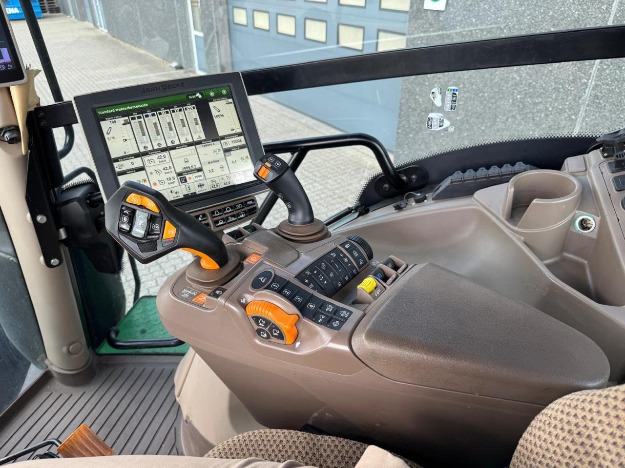 Traktor za tip John Deere 6R 250, Gebrauchtmaschine u Bramming (Slika 4)